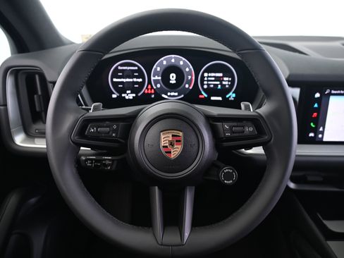 Certified 2025 Porsche Cayenne image 45