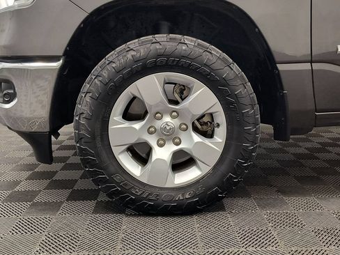 Used 2019 RAM 1500 Big Horn AWD/4WD image 10