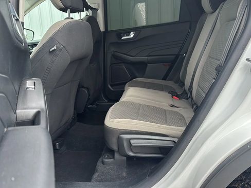 Used 2021 Ford Escape SE FWD image 16