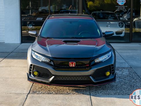 Used 2019 Honda Civic Type R image 2