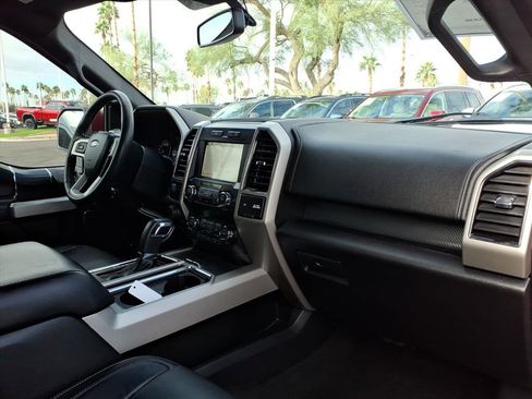 Used 2019 Ford F150 Lariat image 11