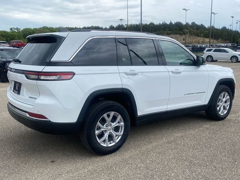 Used 2023 Jeep Grand Cherokee Limited AWD/4WD image 6