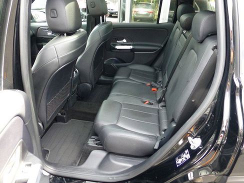 Used 2021 Mercedes-Benz GLB 250 4MATIC image 14