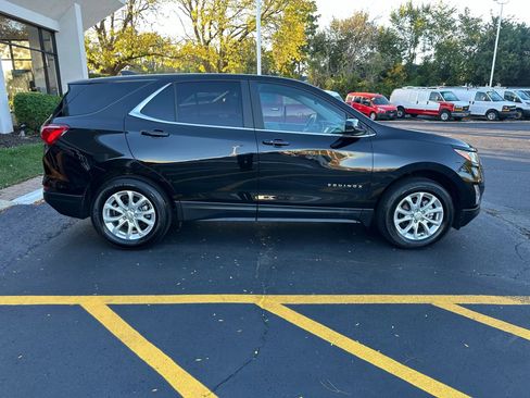 Used 2021 Chevrolet Equinox LT w/ Driver Convenience Package image 8