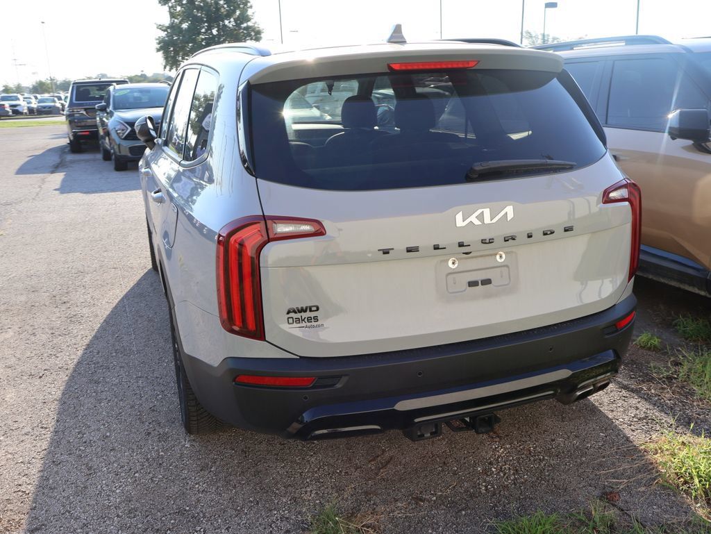 Used 2022 Kia Telluride EX w/ EX Premium Package AWD/4WD image 14