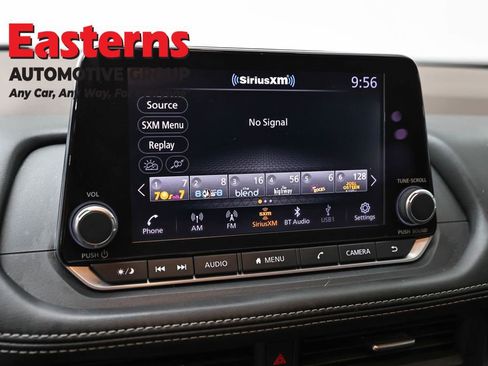 Used 2023 Nissan Rogue S AWD/4WD image 19