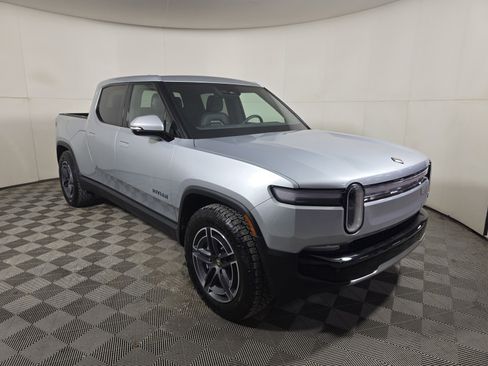 Used 2025 Rivian R1T Adventure AWD/4WD image 7