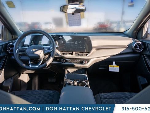 New 2026 Chevrolet Equinox LT image 3