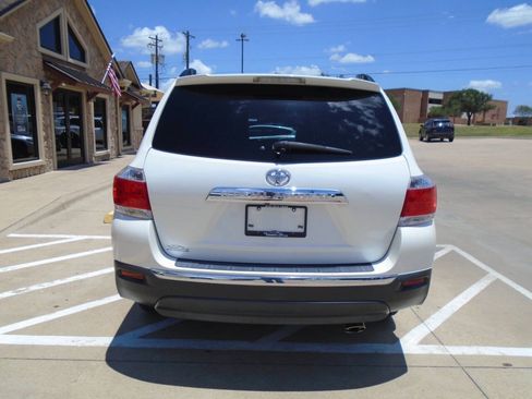 Used 2012 Toyota Highlander Limited w/ Tow Pkg FWD image 6