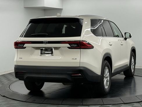 Used 2024 Toyota Grand Highlander Limited image 6