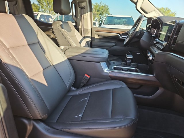 Used 2025 GMC Sierra 1500 SLT AWD/4WD image 22