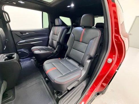 Certified 2025 Chevrolet Traverse RS AWD/4WD image 23
