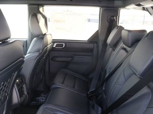 New 2025 Ford Bronco Badlands image 15