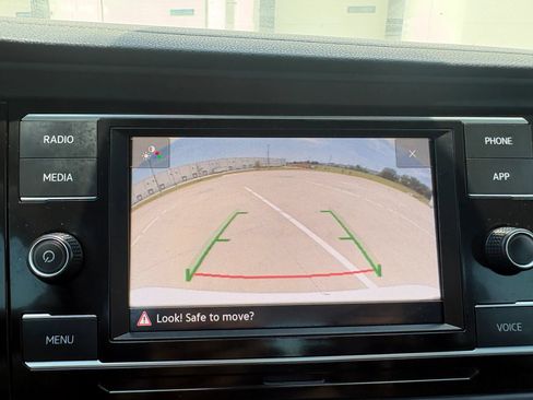 Used 2024 Volkswagen Jetta Sport FWD image 31
