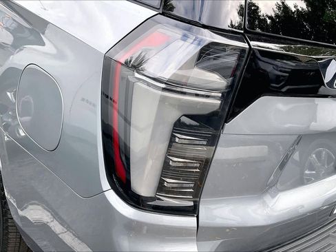 Used 2025 Chevrolet Tahoe RST w/ Comfort Package image 28