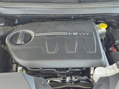 Used 2019 Jeep Cherokee Limited AWD/4WD image 23
