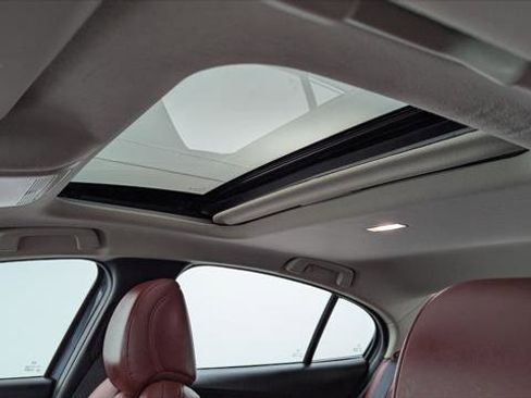 Used 2024 MAZDA MAZDA3 s image 27