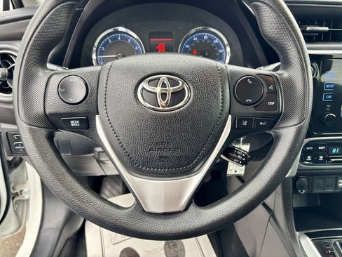 Used 2017 Toyota Corolla LE FWD image 22