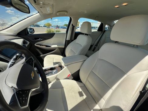 Used 2024 Chevrolet Malibu LT image 36