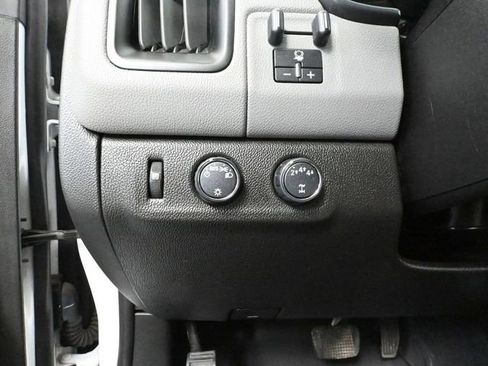 Used 2019 Chevrolet Colorado W/T w/ Custom Special Edition image 31