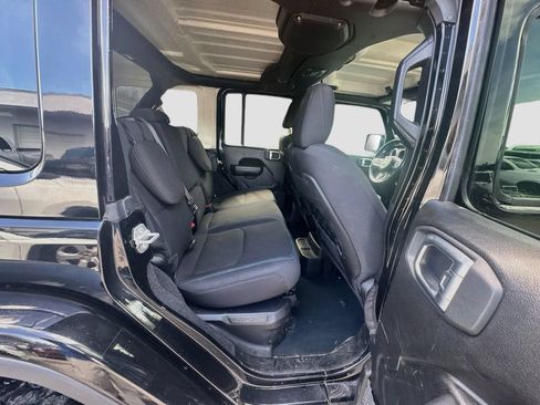 Certified 2022 Jeep Wrangler Unlimited Rubicon 4xe w/ Cold Weather Group AWD/4WD image 30