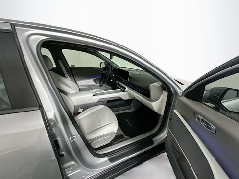 Used 2023 Hyundai Ioniq 6 SEL image 31