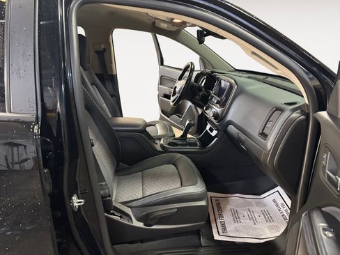 Used 2021 Chevrolet Colorado Z71 w/ Z71 Midnight Edition image 15