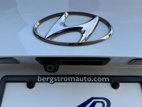 Used 2018 Hyundai Elantra Value Edition w/ Cargo Package FWD image 12