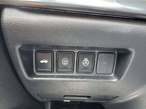 Used 2023 Nissan Maxima SR w/ Sport Mat Group FWD image 24
