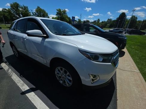 Used 2019 Chevrolet Equinox LT FWD image 6