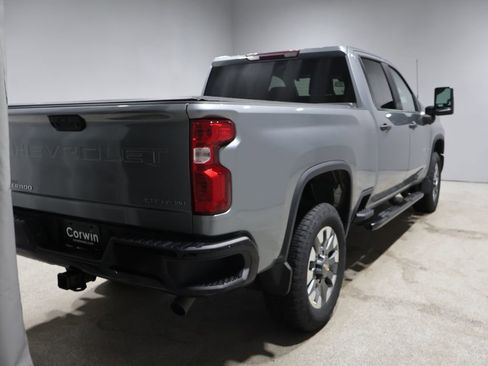 Used 2025 Chevrolet Silverado 2500 Custom w/ Custom Value Package image 2