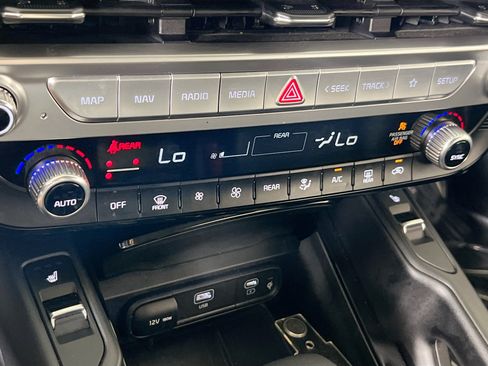 Used 2023 Kia Telluride S w/ S Sunroof Package AWD/4WD image 16