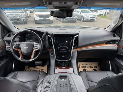 Used 2016 Cadillac Escalade ESV Premium AWD/4WD image 22