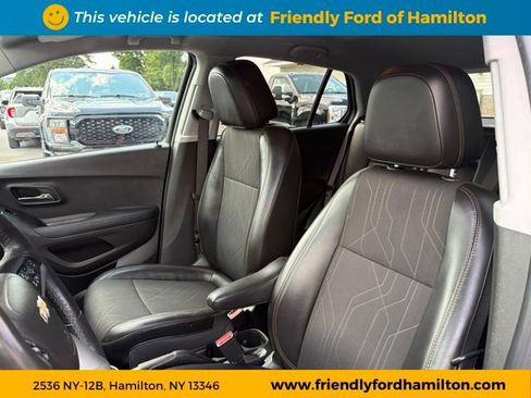 Used 2020 Chevrolet Trax LT w/ Driver Confidence Package AWD/4WD image 20