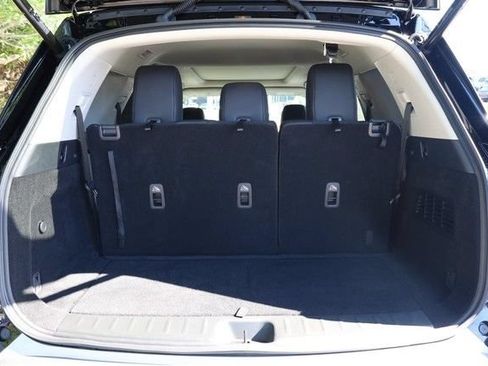 Certified 2025 Nissan Pathfinder SL w/ SL Premium Package FWD image 7