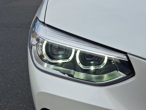 Used 2021 BMW X3 xDrive30i w/ Premium Package image 9