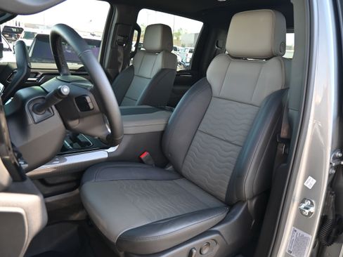 Used 2026 Chevrolet Silverado 2500 ZR2 w/ LPO, Dark Essentials Package image 7