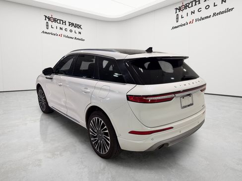 Used 2020 Lincoln Corsair Reserve w/ Equipment Group 201A AWD/4WD image 3