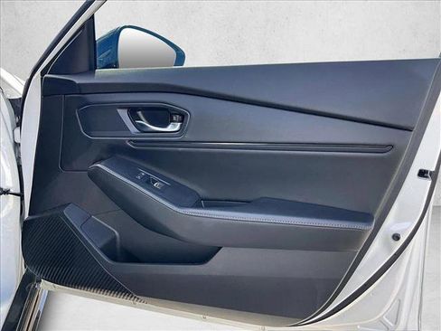 Used 2023 Honda Accord Sport image 19