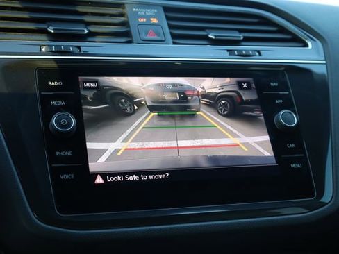 Used 2019 Volkswagen Tiguan SEL image 21