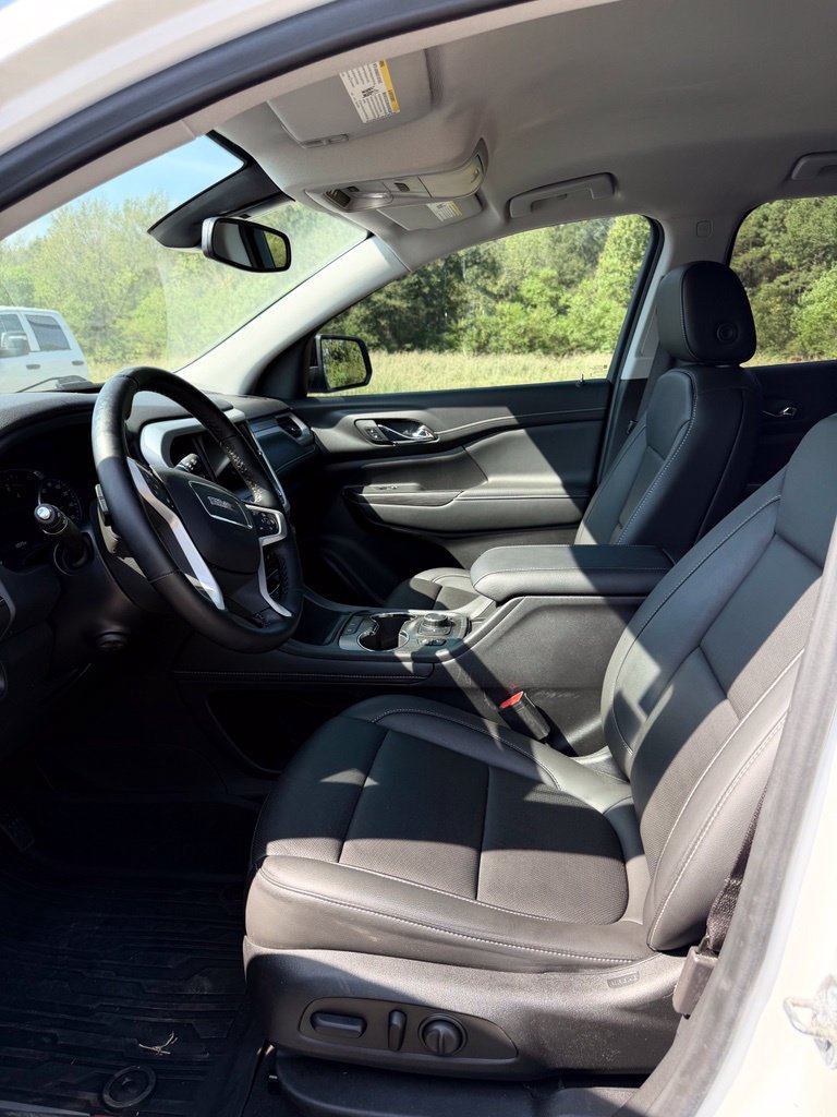 Used 2023 GMC Acadia SLT w/ Elevation Edition FWD image 12