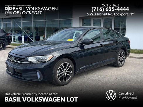 Used 2023 Volkswagen Jetta Sport image 1