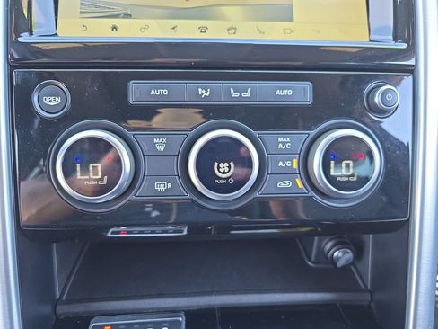 Used 2020 Land Rover Discovery HSE AWD/4WD image 29
