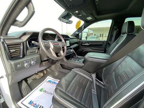 Used 2024 GMC Sierra 2500 AT4X image 13