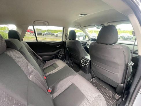 Used 2022 Subaru Outback Premium AWD/4WD image 13