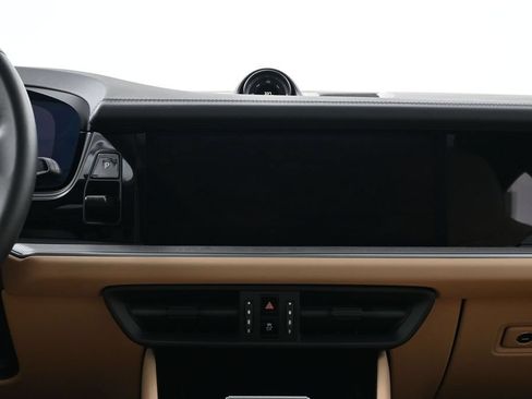Certified 2026 Porsche Cayenne E-Hybrid Coupe AWD/4WD image 11