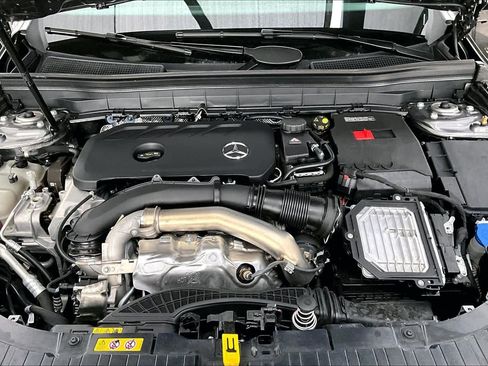 Certified 2025 Mercedes-Benz GLB 250 GLB 250 image 32