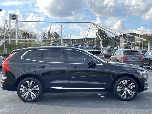 Used 2023 Volvo XC60 B5 Ultimate w/ Climate Package image 8