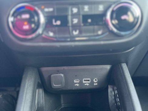 Used 2022 Chevrolet TrailBlazer RS w/ Convenience Package FWD image 14