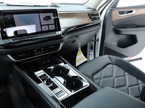 New 2026 Volkswagen Atlas SE FWD image 23